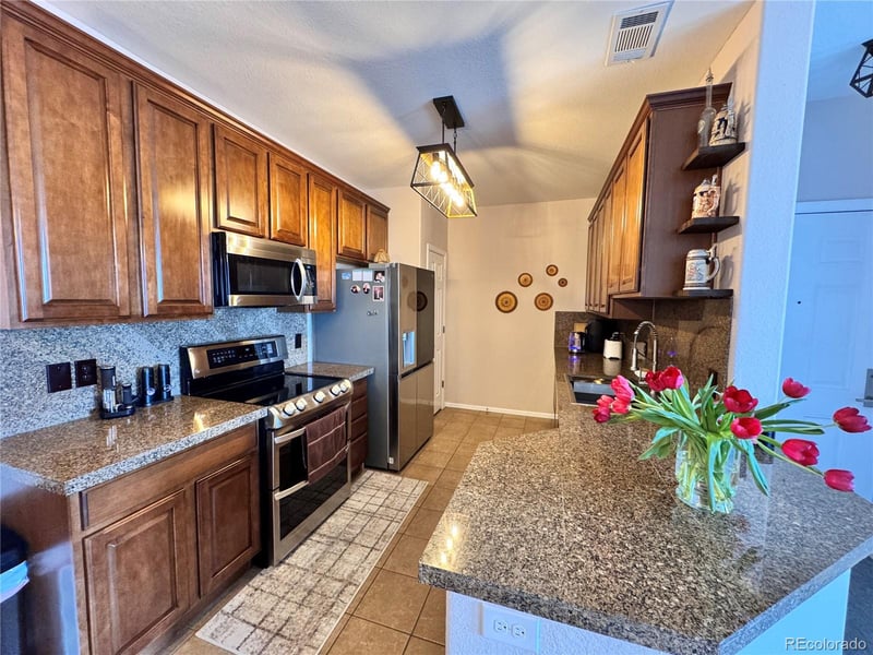 2675 S Danube Way #302, Aurora, CO 80013
