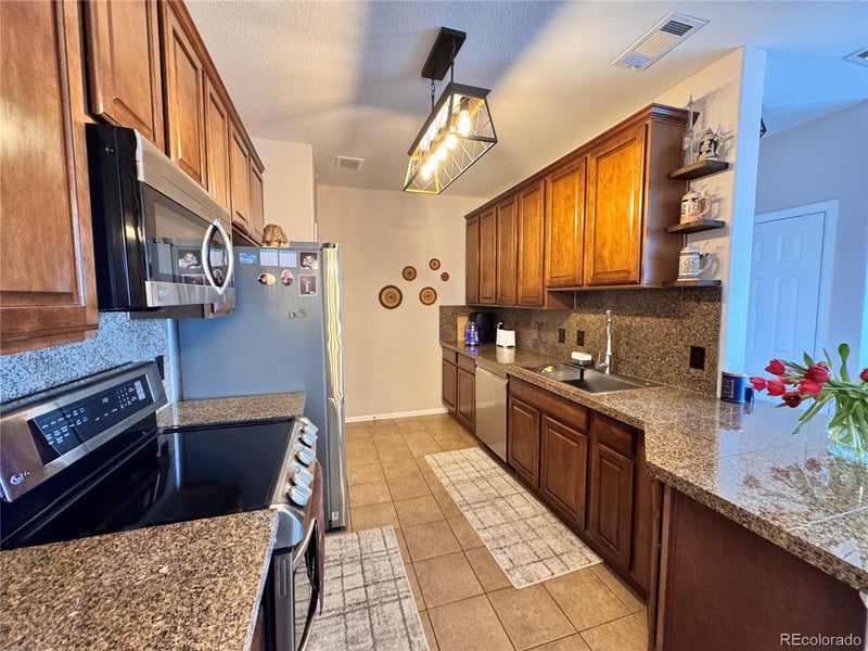 2675 S Danube Way #302, Aurora, CO 80013