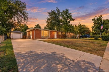 1377 S Chase St, Lakewood, CO 80232