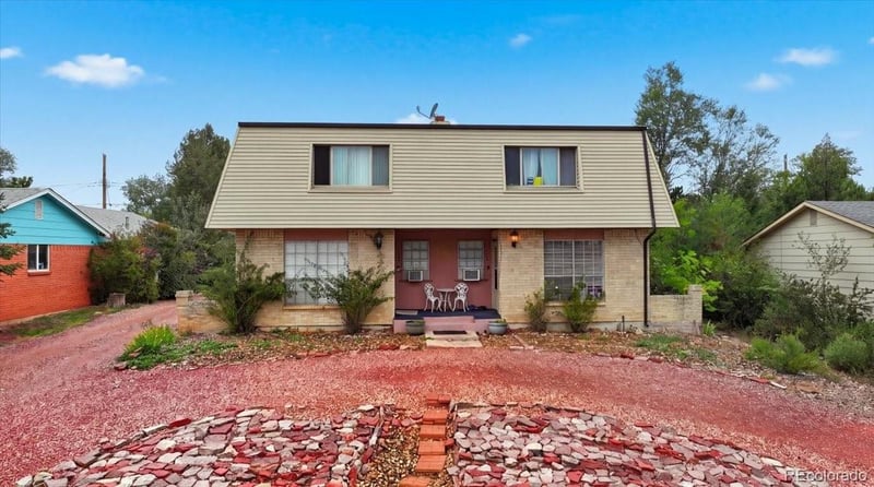 724-726 Pioneer Ln, Colorado Springs, CO 80904