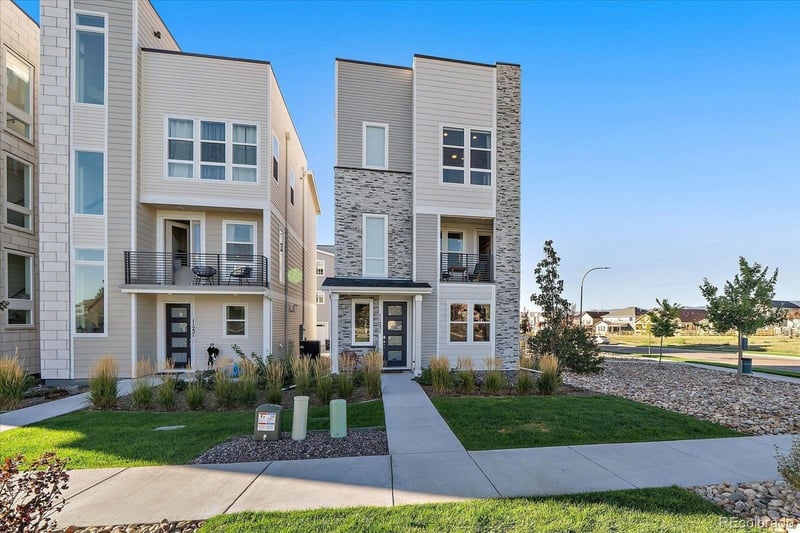 11231 W 53rd Dr, Arvada, CO 80002