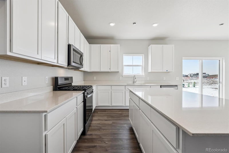 19095 E 93rd Dr, Commerce City, CO 80022