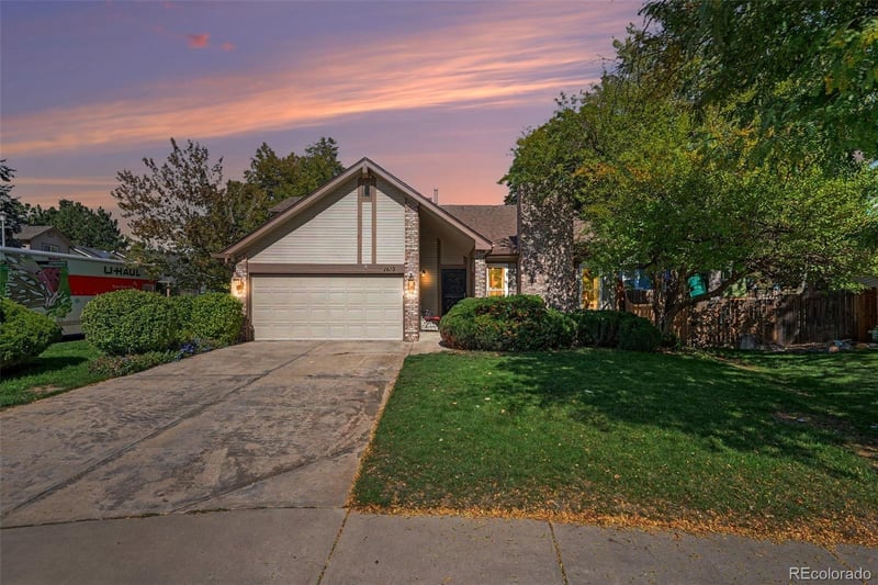 2610 S Oswego St, Aurora, CO 80014
