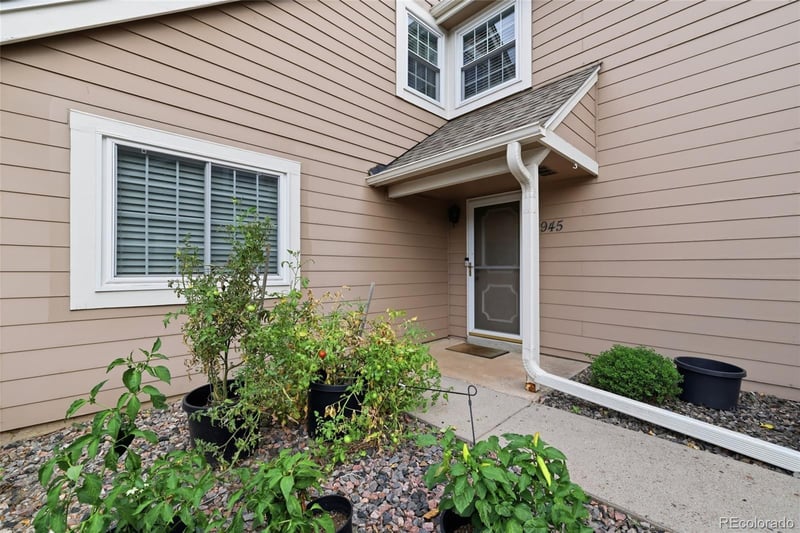1945 S Xanadu Way, Aurora, CO 80014