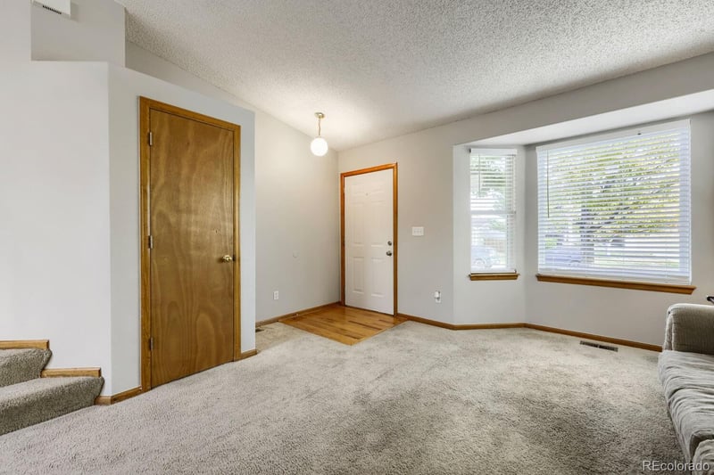 21576 E Crestline Dr, Centennial, CO 80015