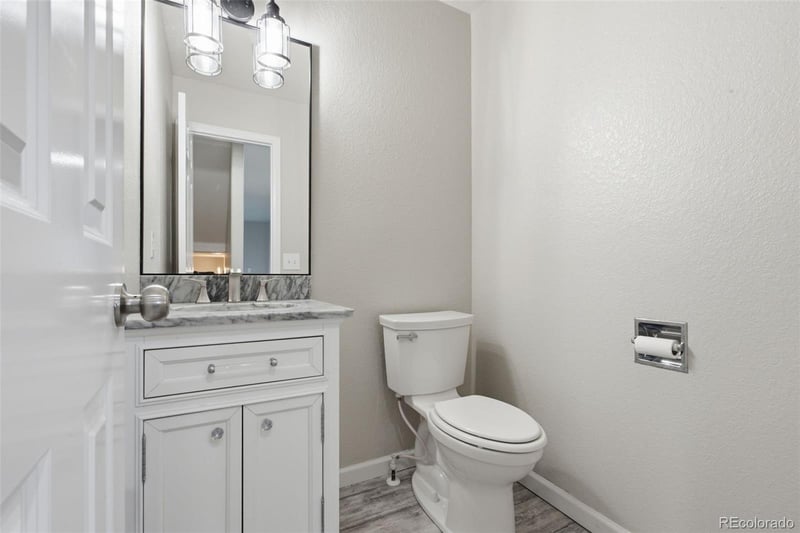 1600 Argonne St, Aurora, CO 80011