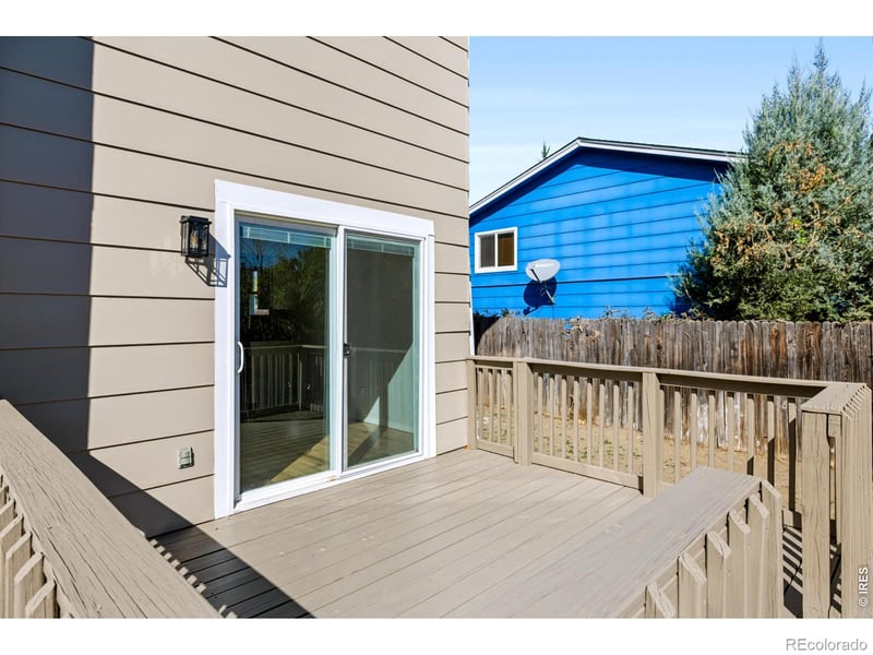 1877 Lincoln Dr, Longmont, CO 80501