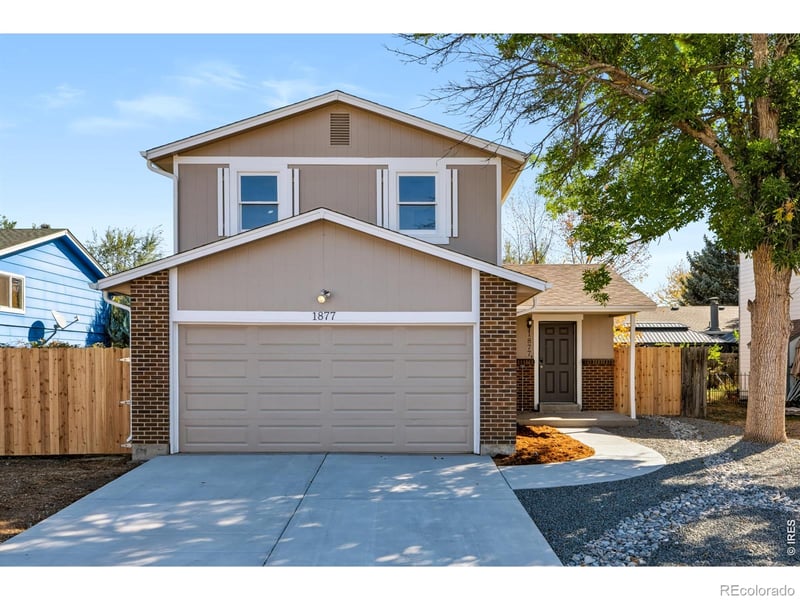 1877 Lincoln Dr, Longmont, CO 80501