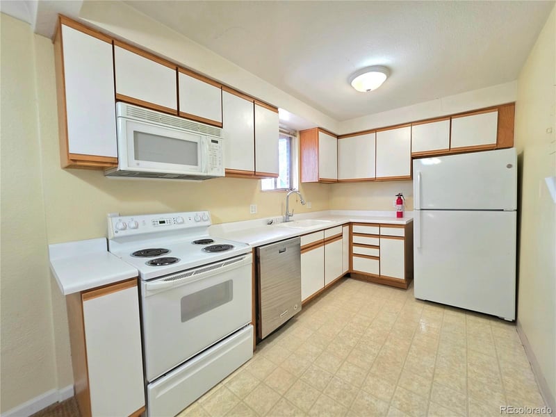 2295 E Asbury Ave #401, Denver, CO 80210