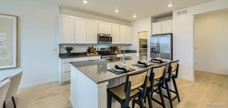 7019 Juniper Dr, Thornton, CO 80602