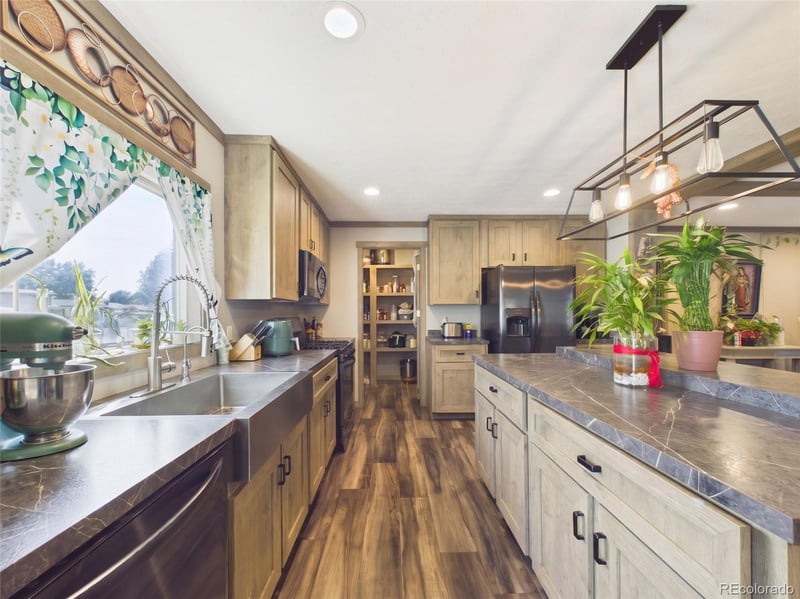 1000 Macdavidson Cir, Dacono, CO 80514