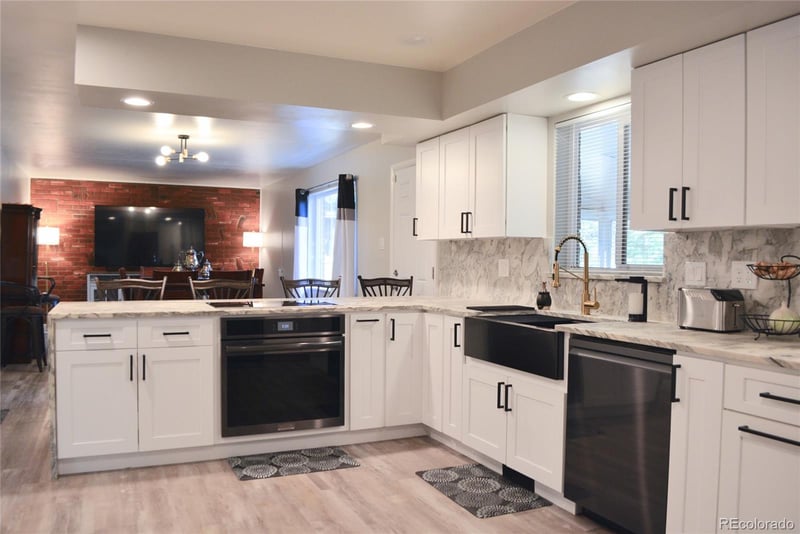 179 Del Mar Cir, Aurora, CO 80011
