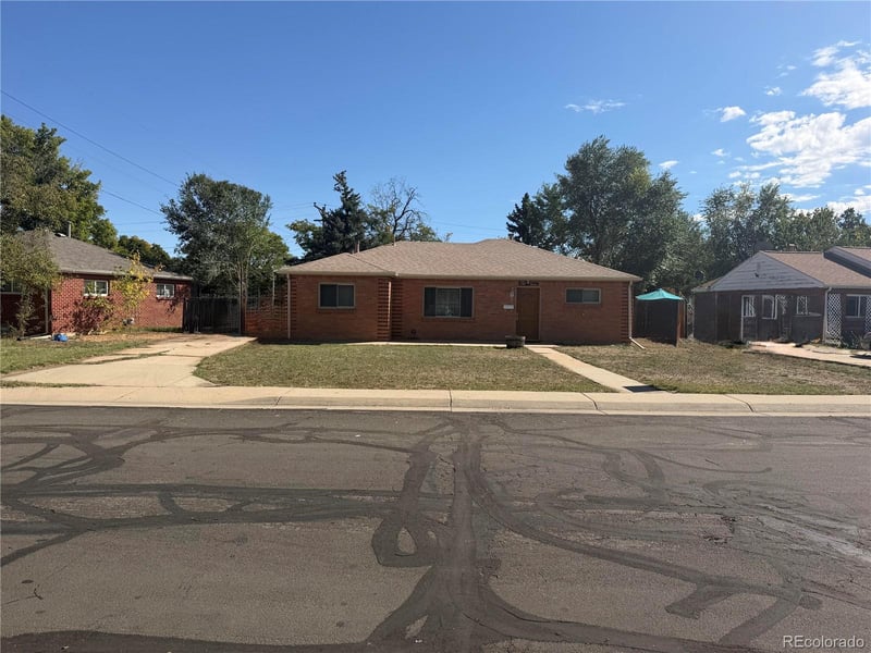 1780 Dichter Ct, Thornton, CO 80229