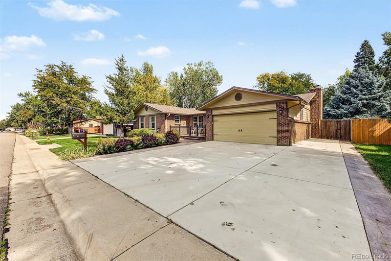 3132 S Boston Ct, Denver, CO 80231
