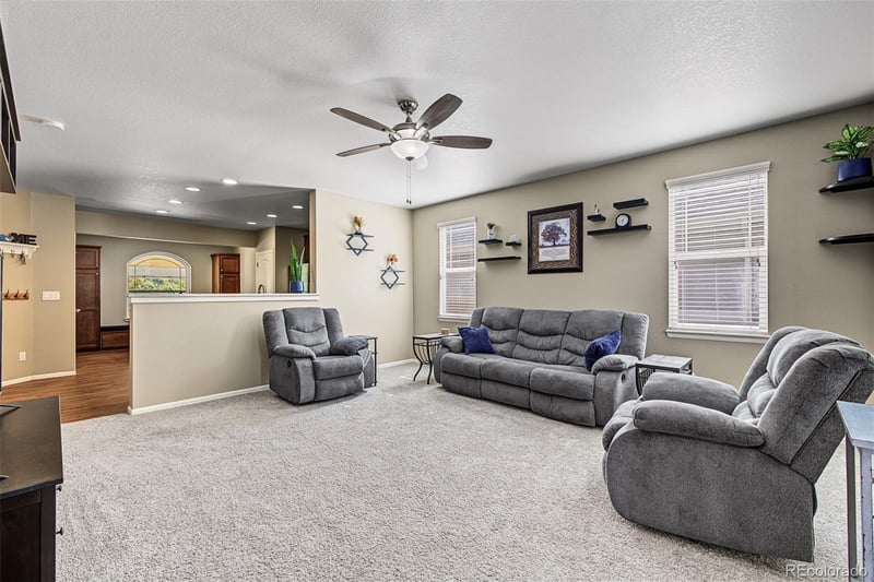 430 N Langdale Way, Aurora, CO 80018