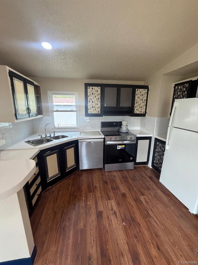 704 Cardinal Dr, Lafayette, CO 80026