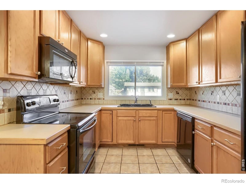 538 2nd St SE, Loveland, CO 80537