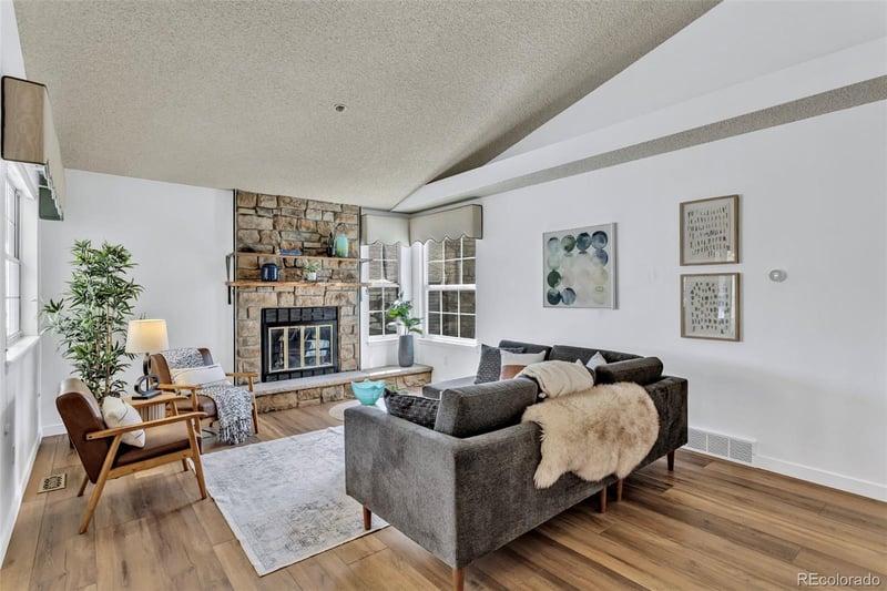 14323 E Marina Dr #B, Aurora, CO 80014
