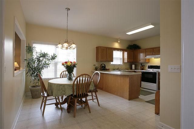 1152 Summerville Cir, Thompsons Station, TN 37179