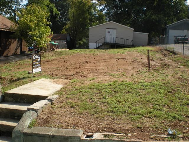 106 Walnut St, Springfield, TN 37172