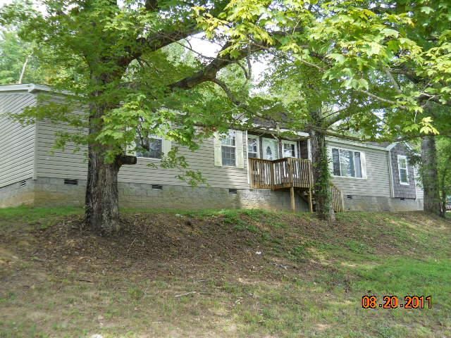 988 Coaling Rd, Charlotte, TN 37036