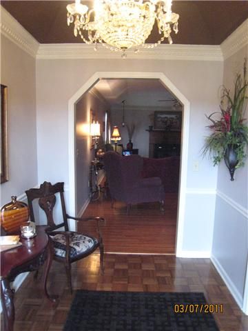 208 Sunnymeade Dr, Columbia, TN 38401
