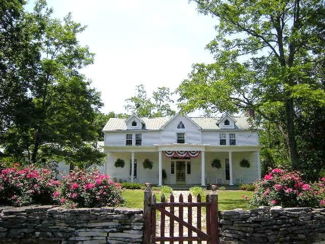 970 Fosterville Rd, Bell Buckle, TN 37020