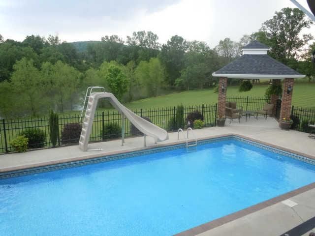 19 Fox Run Ln, Carthage, TN 37030