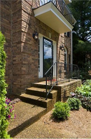 6920 River Ridge Dr, Nashville, TN 37221