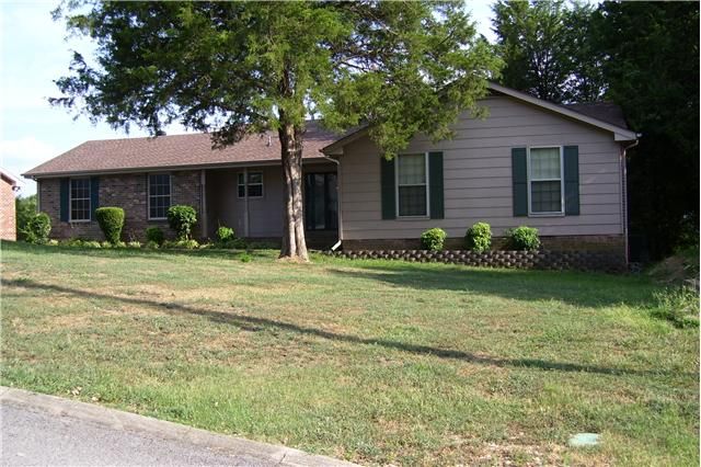 102 Pine Branch Trl, Hendersonville, TN 37075