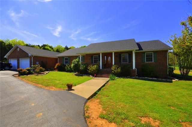 228 Phillips Rd, Lebanon, TN 37087