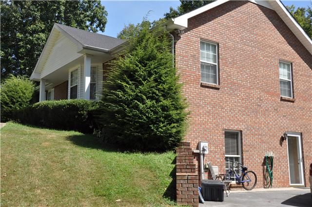 203 Fay Ct W, Pleasant View, TN 37146