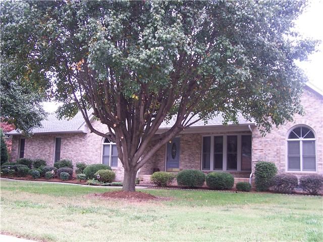 506 Round Table Ct, Murfreesboro, TN 37129