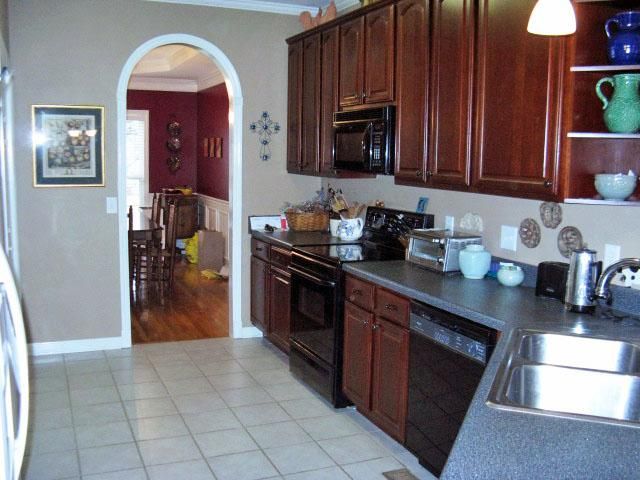 1834 Joben Dr, Murfreesboro, TN 37128