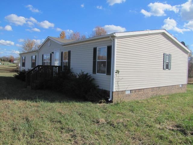 236 Paul Thompson Rd, Bethpage, TN 37022