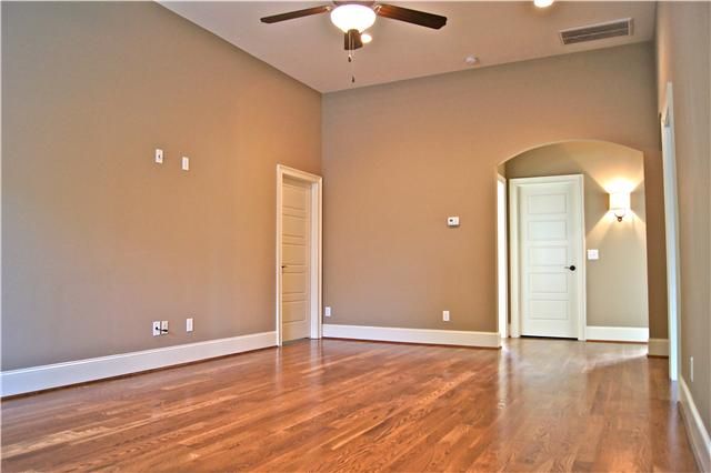 911 Caruthers Ave, Nashville, TN 37204