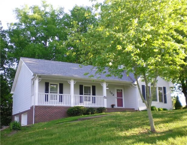 102 Dorman Dr, Columbia, TN 38401