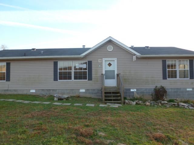 644 Chipman Rd, Bethpage, TN 37022