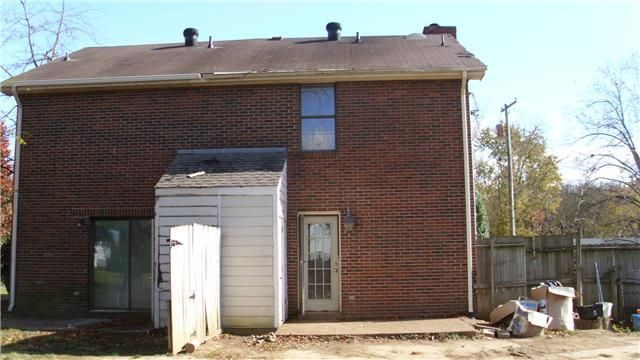 2436 Fairbrook Dr, Nashville, TN 37214