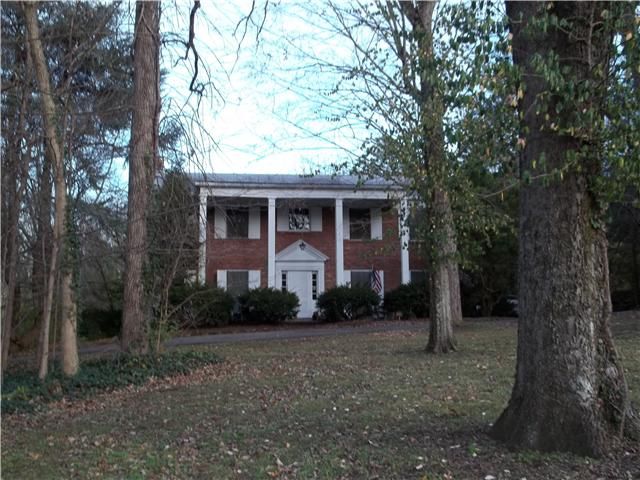 4900 Sewanee Rd, Nashville, TN 37220