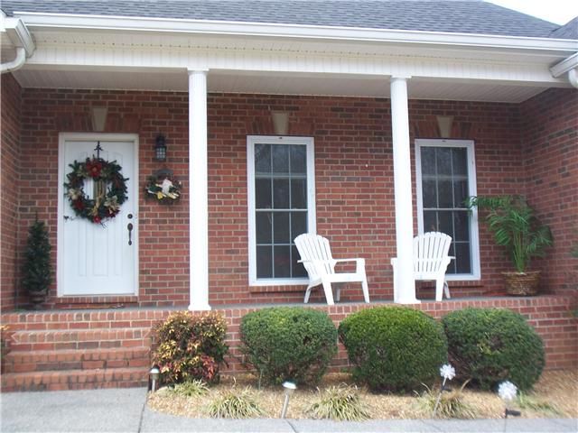 1135 Pruitt Ln, Gallatin, TN 37066