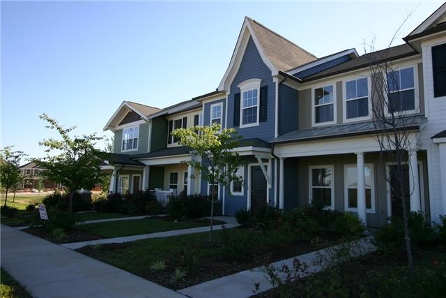 2013 Hemlock Dr #2, Spring Hill, TN 37174