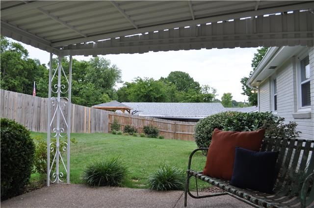 7231 Westcott Dr, Nashville, TN 37221