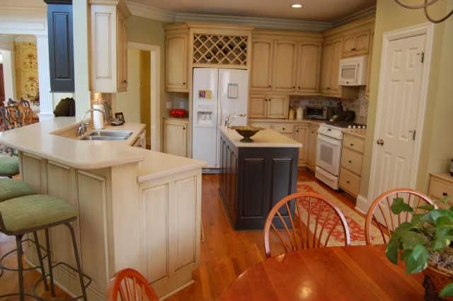 1906 Estes Rn, Murfreesboro, TN 37130