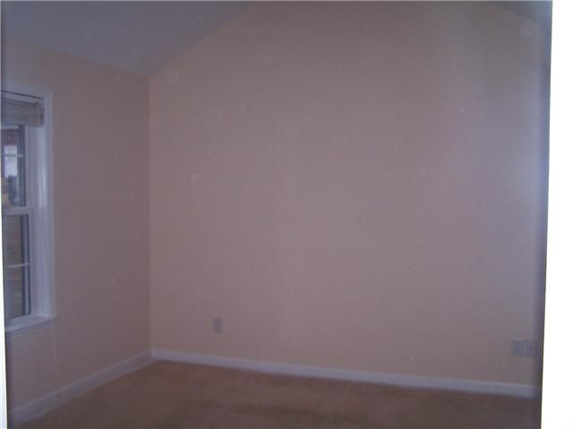 518 Grayson Ct, La Vergne, TN 37086