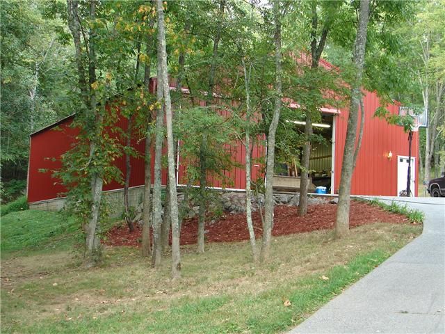 205 Pond Dr, Gallatin, TN 37066