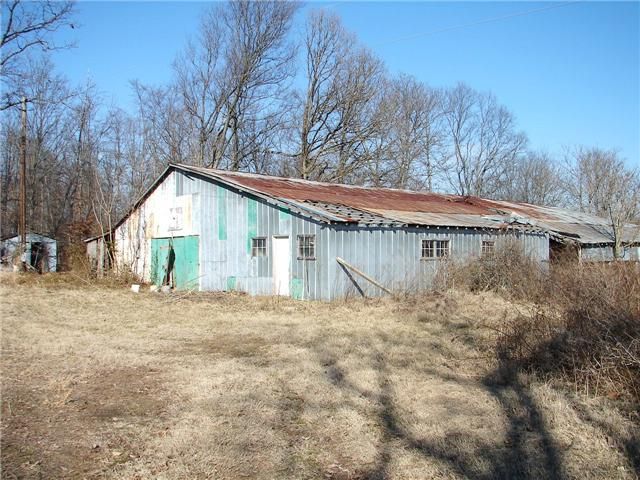 206 Womack Rd, Portland, TN 37148