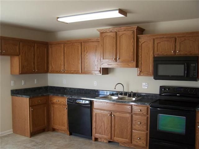 4272 J L Head Rd, Cedar Hill, TN 37032