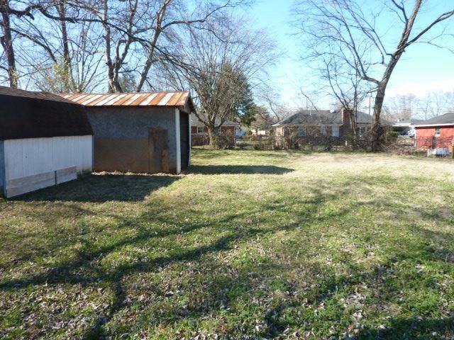 828 Spencer Ave, Gallatin, TN 37066