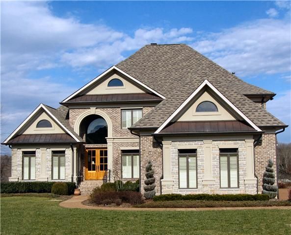 452 Bay Point Dr, Gallatin, TN 37066